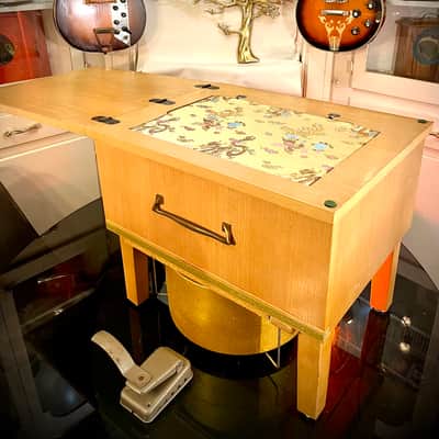 Rotary Connection Vibra-Table MINI PLUS! Leslie/Rotary guitar speaker cabinet/fliptop table with upfiring vintage 10” speaker and 12” downfiring into Leslie. Speed control foot switch. LIGHTS UP! 50 watts/16 ohms 2026 - Blonde wood / gold sparkle image 12