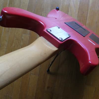 Washburn KC LTD SSH Strat tremolo Maple neck, good condition, rare Red image 8