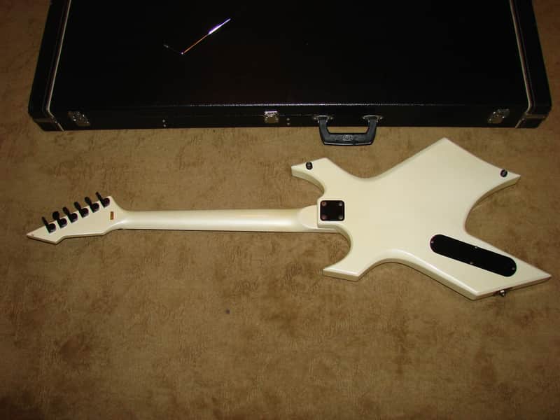 B.C. Rich n.j. warlock 1980's White electric guitar made in japan