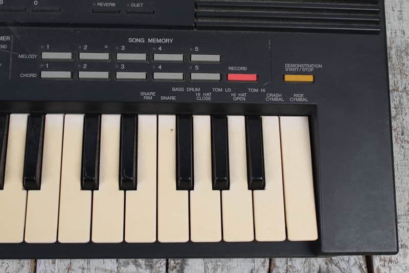 Yamaha PSS-480 PortaSound 49 Key Digital Synthesizer Keyboard with
