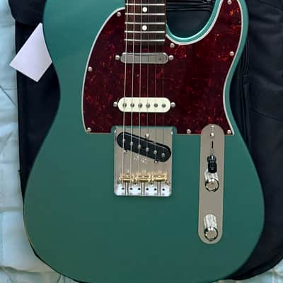 Fender American Professional Classic Hotshot Telecaster 2025 - Present - Faded Sherwood Green Metallic - INCLUDES HARD CASE image 3