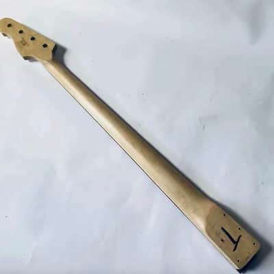 White 4 String Bass Maple Neck, Rosewood Fretboard, Defected Truss Rod image 2