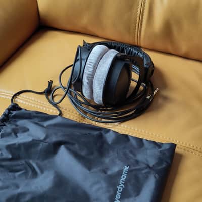 Beyerdynamic DT 770 Pro 80 Ohm 2010s - Black image 2