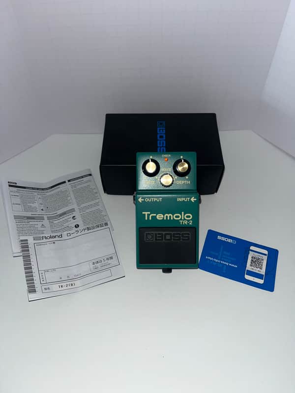 Boss TR-2 Tremolo (Silver Label) 1997 - Present - Green image 1