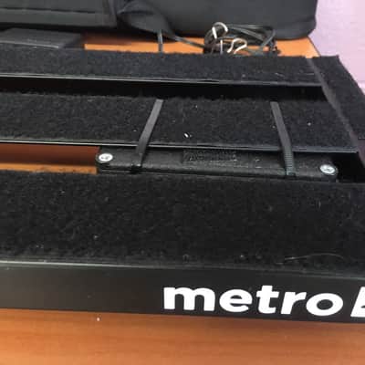Pedal board starter kit: Pedaltrain Metro 20, MXR DC Brick, and Lava Cable Kit image 6