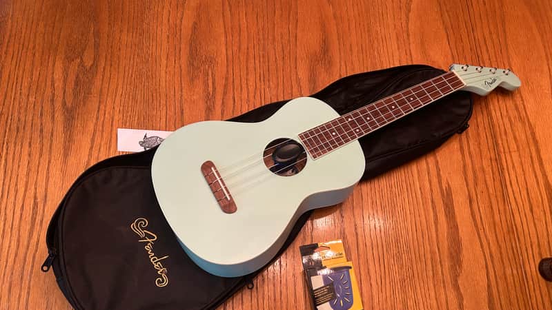 Fender California Coast Series Avalon Tenor Ukulele 2022 - Present - Surf Green image 1