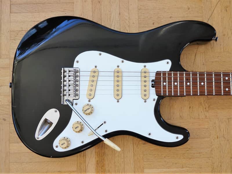 Musima Lead Star Stratocaster 1987 black - RARE communist made in East Germany - killer guitar image 1