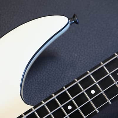 Steinberger Bass XM2 USA Electric Bass White + HSC image 3