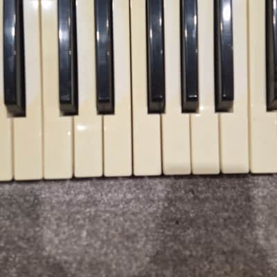 Novation Launchkey 49 - MIDI Keyboard Controller - 49-Key - Fair image 9