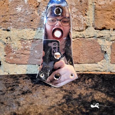 J-Style Bass Control Plate (Chrome Light Relic) image 3