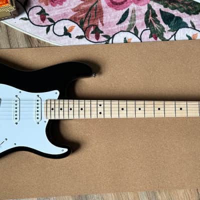 Blackie Fender Eric Clapton Artist Series Stratocaster with Vintage Noiseless Pickups 2001 - Present - Black image 2