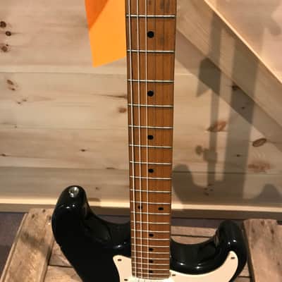 Sovereign Strat Style Electric Guitar - Black image 6