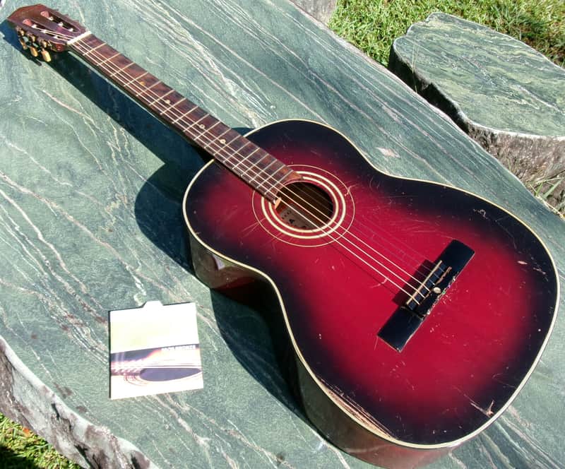 CIRCA 1963 Yamaha Nippon Gakki Dynamic Guitar No.10 Red Label image 1
