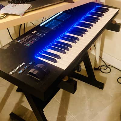 Native Instruments Komplete Kontrol S49 Mk2 2010s - Black image 1