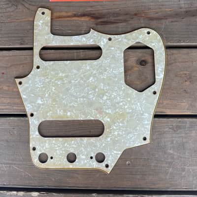 Real Life Relics Aged Oyster Pearl Jaguar® Pickguard   [PGT5]
