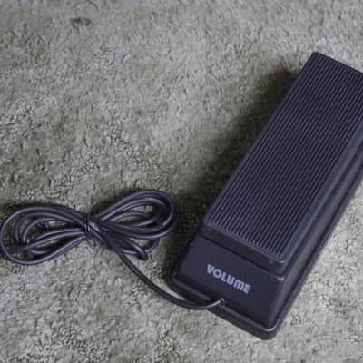 Used keyboard volume pedal - Italy image 2