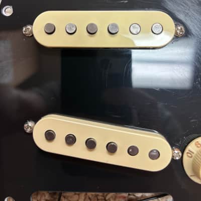 Fender Loaded pickguard 2023-2026 image 3