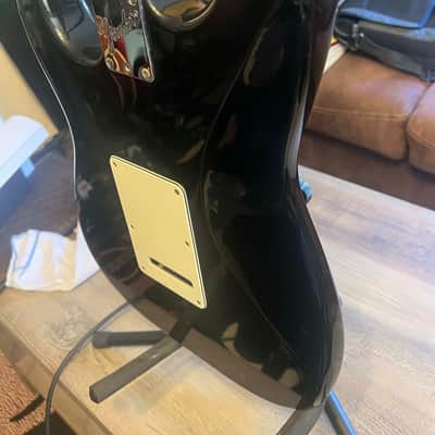 Fender Strat with Maple Fretboard 1987 - 1998 - Black image 9