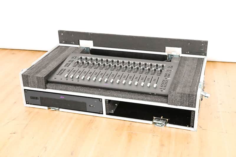AVID S3 16-Fader Control Surface w/ E3 Engine and Road Case CG013BD