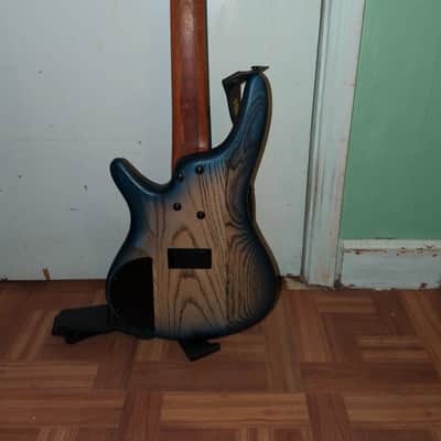 Ibanez 2021 SR605 Cosmic Blue 5 String Bass image 9