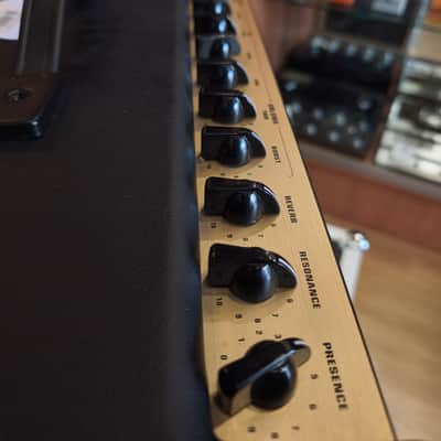 EVH 5150 Iconic Series 40w 1x12 EL34 Black image 4