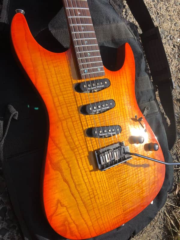 SALE Fender Showmaster Super Strat Stratocaster - set neck - 2004 Sunburst FMT Show Master image 1