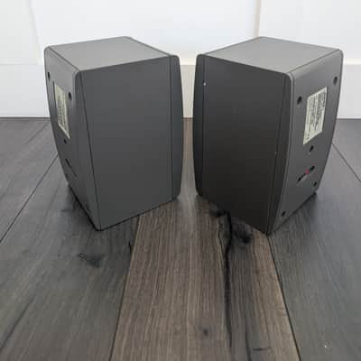 Vintage High Fidelity BOSE 141 Bookshelf Speaker Pair 40 Watts (Late 90's / Early 2000's) image 3