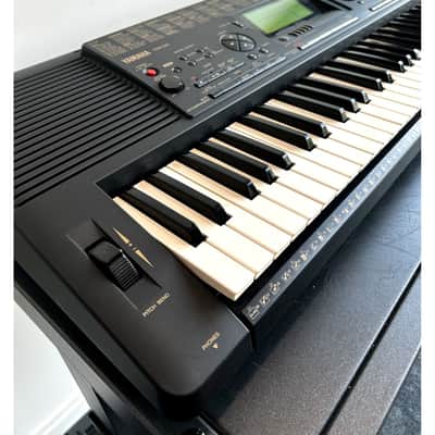 Yamaha PSR-520 - Musical Keyboards - Excellent w/ Power Supply image 3