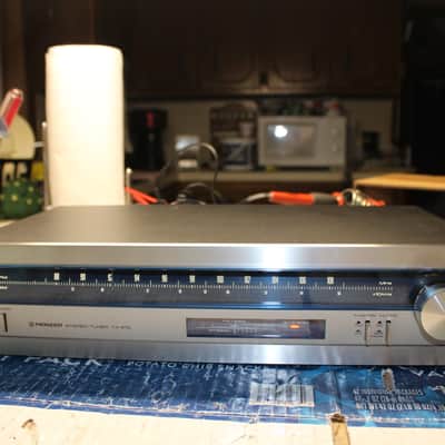 Restored Pioneer TX-410 AM/FM Stereo Tuner (3) image 3