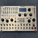 Intellijel Cylonix Rainmaker 16-Channel Delay and Resonator - White