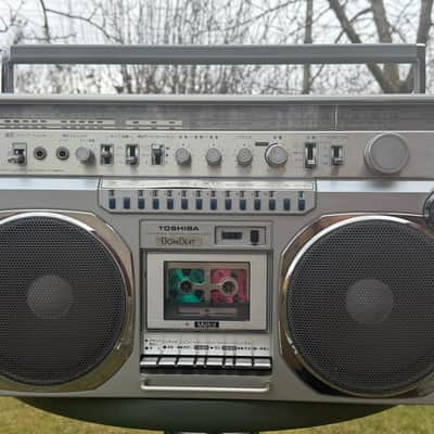 TOSHIBA FM AM RT-S90 レトロ ラジカセ ラジカセ3台セット TOSHIBA RT-S90 BOMBEAT RT-S50D - メルカリ