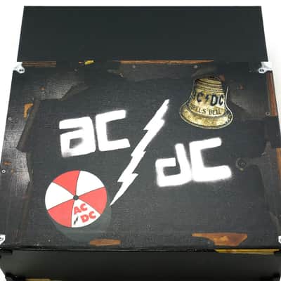 AC/DC Backtracks The Ultimate Box Set  ULTRA RARE limited edition  ‘DELUXE COLLECTOR'S EDITION image 5