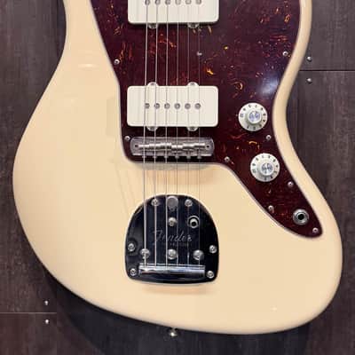 2016 Fender American Professional Jazzmaster Olympic White w/ Original Case in Very Good Condition! image 2