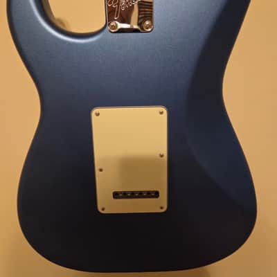 Fender American Performer Stratocaster with Maple Fretboard 2018 - Present - Satin Lake Placid Blue image 5