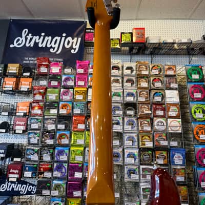 Squier Limited Edition Classic Vibe '60s HSS Stratocaster - Sienna Sunburst image 7