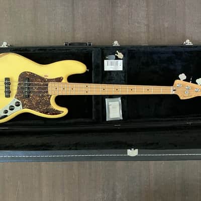 Fender Player Jazz Bass with Maple Fretboard 2018 - 2024 - Buttercream Reliced image 12
