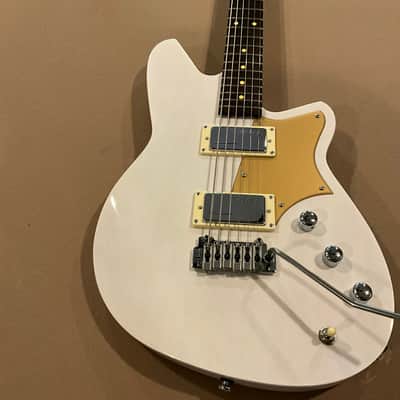Reverend  Descent W Barotone 2025 - Trans White with case image 3