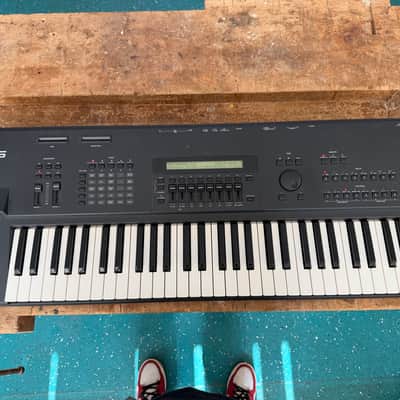 Yamaha SY85 Synthesizer 1992 - Black
