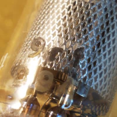 Mullard Bugle Boy Treble Clef EF86 tNOS AT1000 TESTED Vacuum Tube Blackburn long mesh plate square getter 8YX 9r1 6267 pentode 1954-1960 image 6
