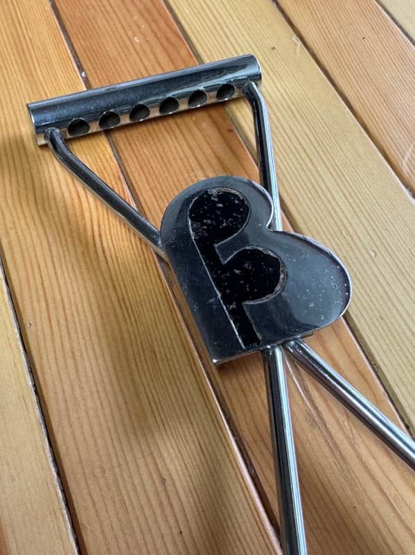 Burns Guitars Tailpiece bridge '60s image 1