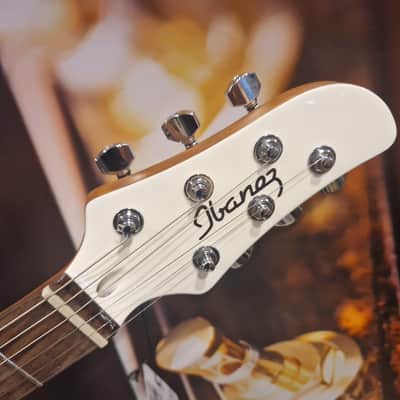 Ibanez ICHI00-VWH Signature Guitar 6-Str Ichika Nito Vintage White image 6
