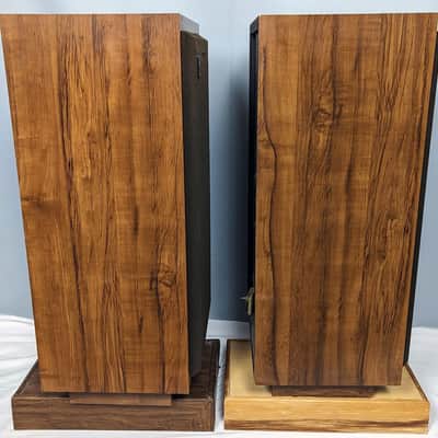 Cerwin Vega D3 3-Way 10" Speakers w/ Stands - 1980s - Beautiful Pair Bild 19