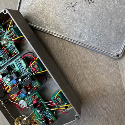 Dunwich Amplification Custom univibe/tremolo/boost 2010’s Acid image 5