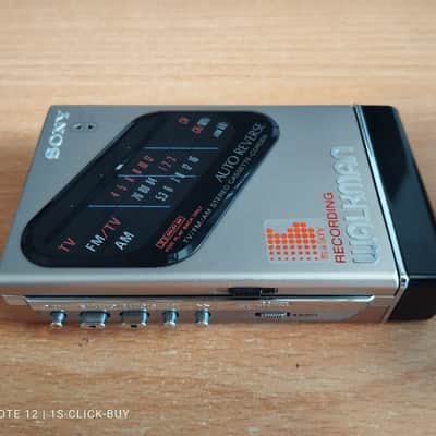 Sony WM F203 1985 - Sony Walkman radio recorder Cassette player WM-F 203 silver Working video test image 3