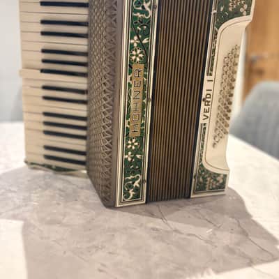 Hohner Verdi I Mid 1960s - Celtic green image 5