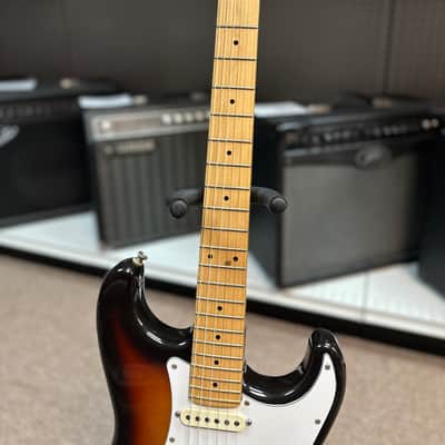 Fender Stratocaster ST-557 1989 MIJ - Sunburst image 8