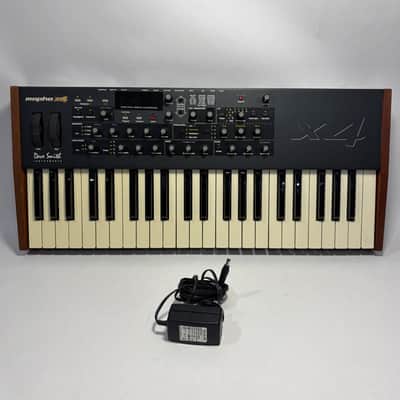 Dave Smith Instruments Mopho x4
