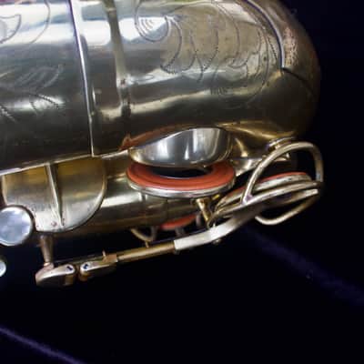 Martin Commitee III alto saxophone 1947 - Bare brass image 9