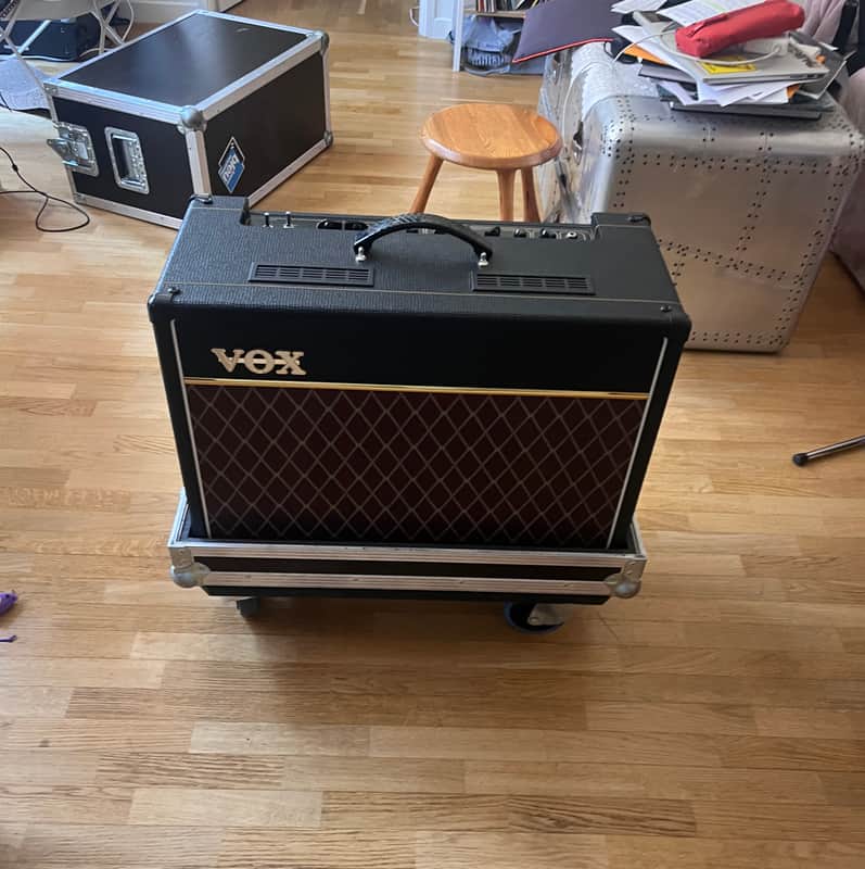 Vox AC15C1X Custom 2-Channel 15-Watt 1x12" Blue Alnico Guitar Combo
