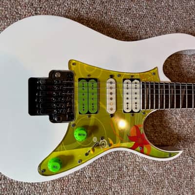 Ibanez RG2550 MZ Prestige 2008 - Galaxy White image 4